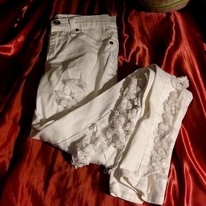 White skinny jeans